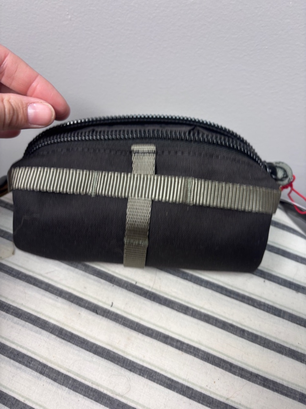 NWT Topo Designs Burrito Bag (Black/Neutral) Hiking Biking Travel Accessory Bag - Picture 4 of 9